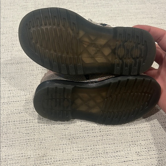 Dr. Airwair Martens Kids Shimmer Boots - Silver and Pink - Picture 5 of 5